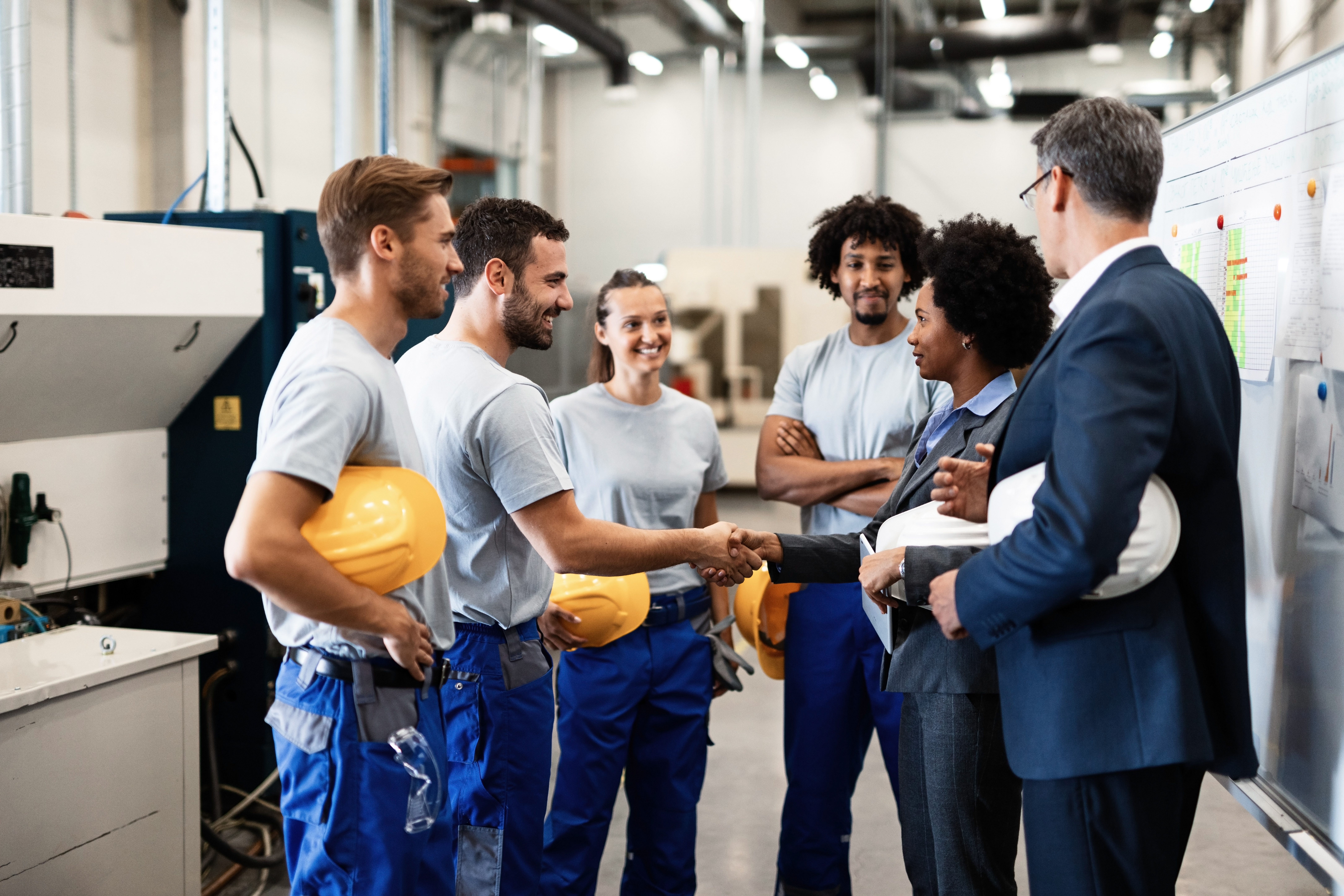 Managing contract labour efficiently: Addressing the top challenges faced by the manufacturing industry