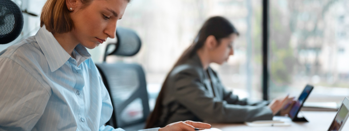 Simplifying HR Management with HR Payroll Software